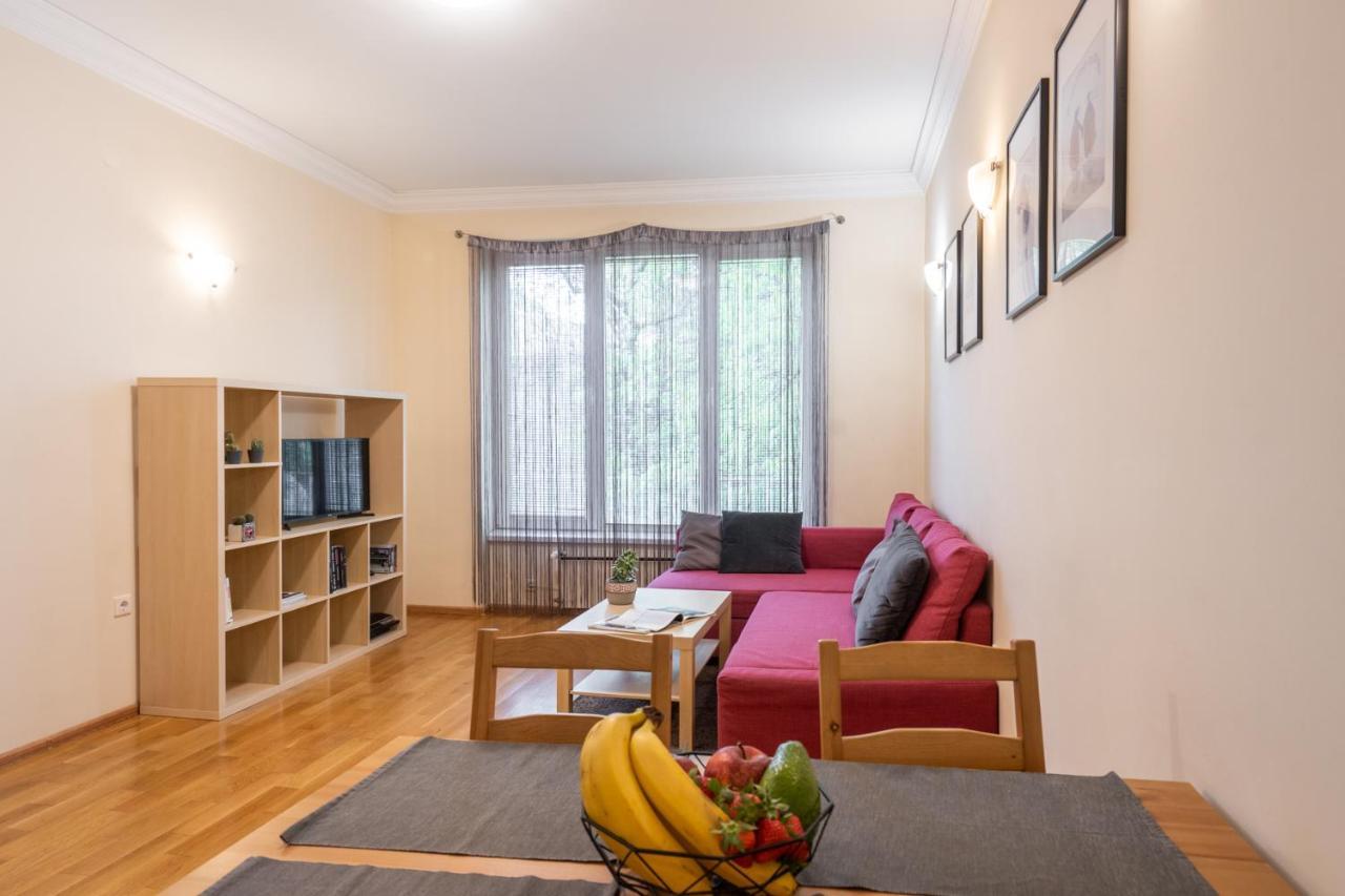 Sofia Day And Night Apartment Bagian luar foto